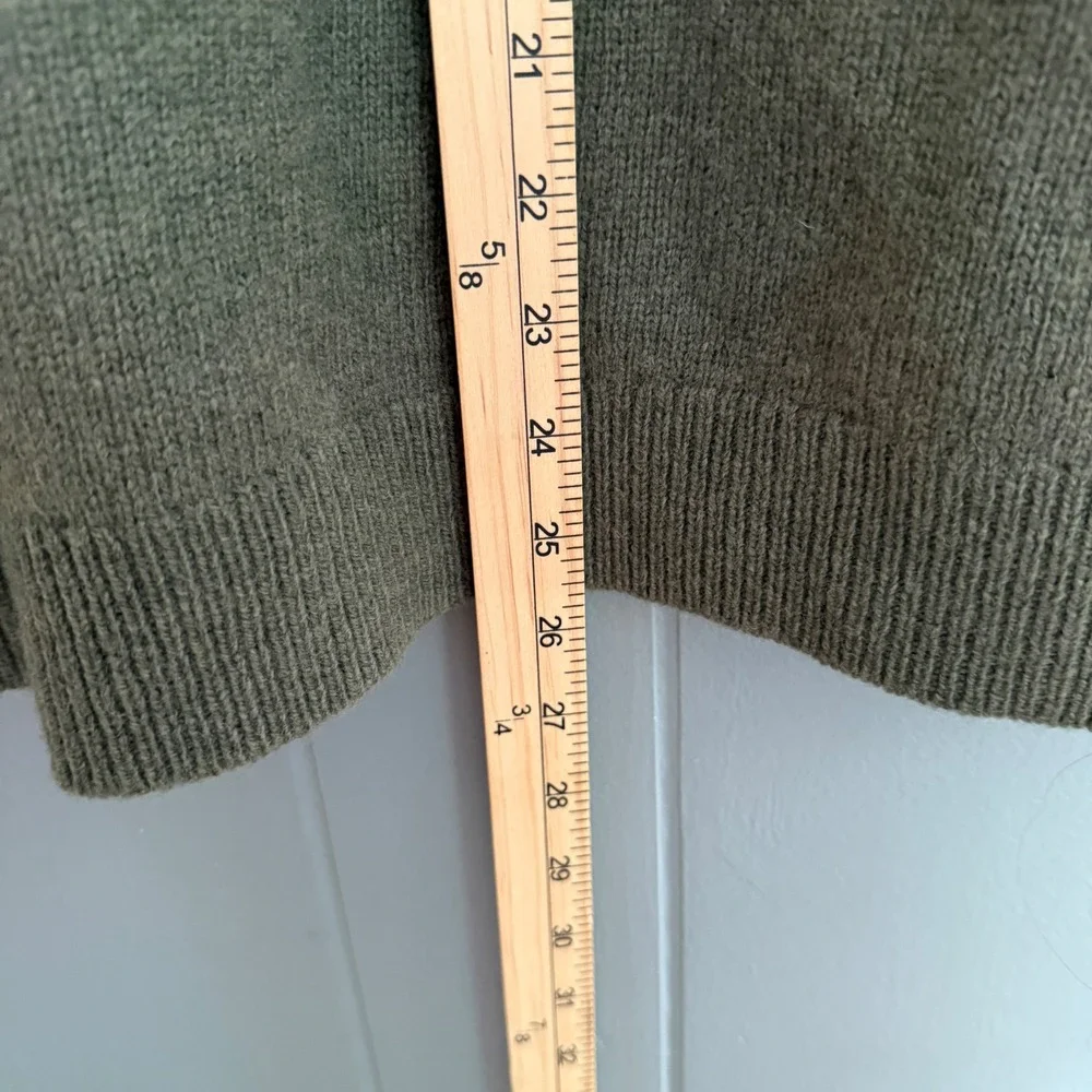 LL Bean Maine Guide Lambswool Sweater Elbow Patch Olive Sz M Quiet Luxury Preppy